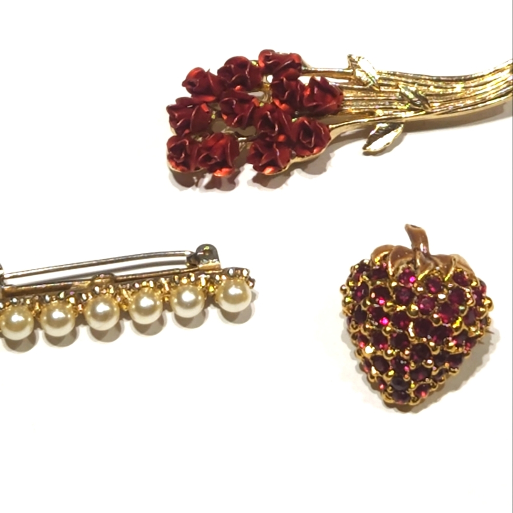 3/Vintage Pins